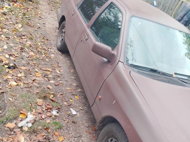 Коричневый Форд Сиерра, объемом двигателя 1.8 л и пробегом 400 тыс. км за 720 $, фото 3 на Automoto.ua