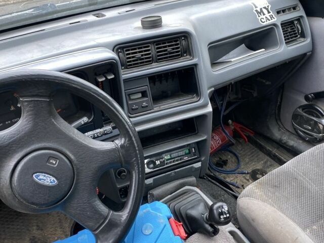 Коричневий Форд Сієрра, об'ємом двигуна 2 л та пробігом 3 тис. км за 400 $, фото 5 на Automoto.ua