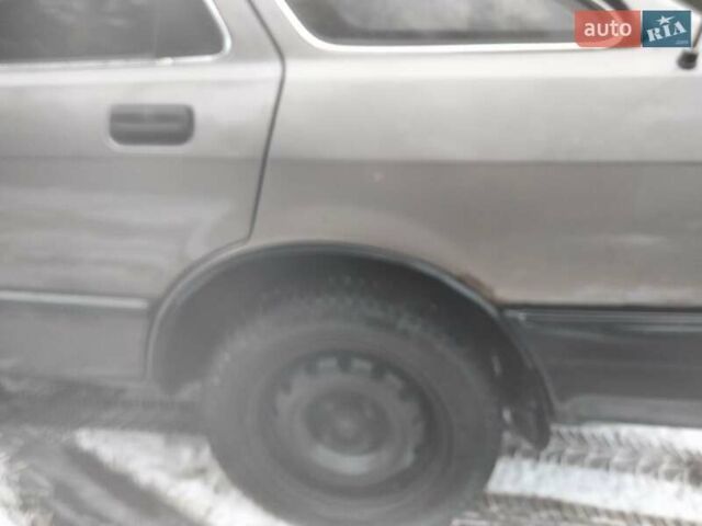 Коричневый Форд Сиерра, объемом двигателя 2 л и пробегом 60 тыс. км за 800 $, фото 4 на Automoto.ua