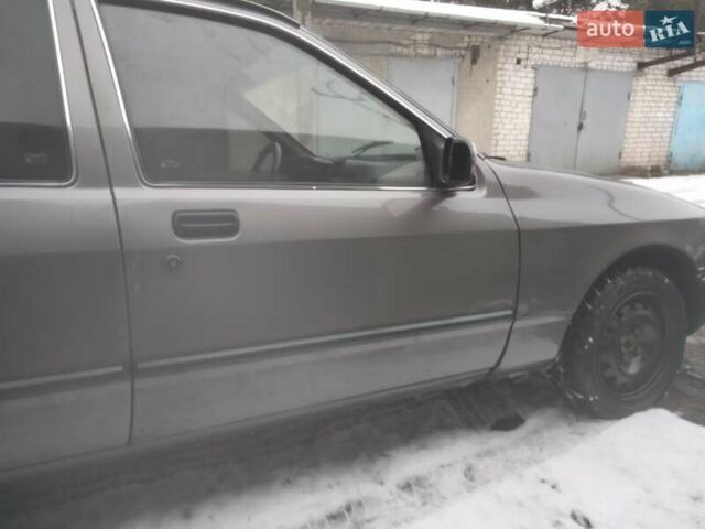 Коричневый Форд Сиерра, объемом двигателя 2 л и пробегом 60 тыс. км за 800 $, фото 2 на Automoto.ua