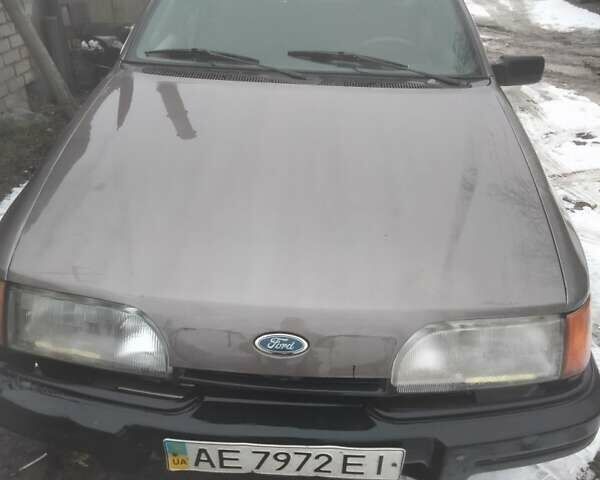 Коричневый Форд Сиерра, объемом двигателя 2 л и пробегом 60 тыс. км за 800 $, фото 1 на Automoto.ua