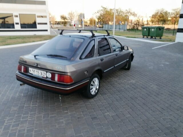 Коричневий Форд Сієрра, об'ємом двигуна 0 л та пробігом 250 тис. км за 1100 $, фото 3 на Automoto.ua