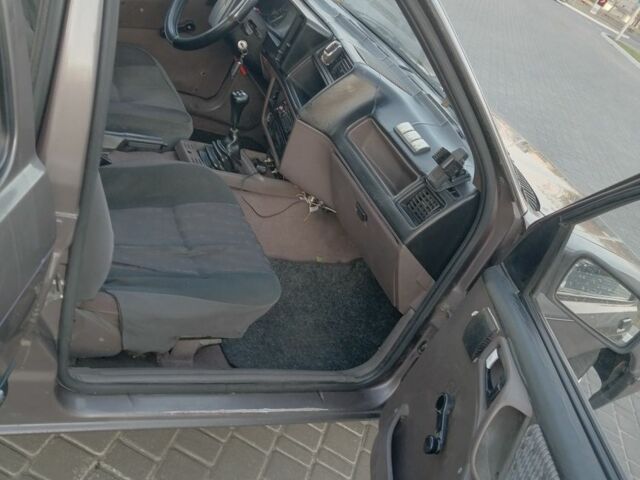 Коричневий Форд Сієрра, об'ємом двигуна 0 л та пробігом 250 тис. км за 1100 $, фото 7 на Automoto.ua