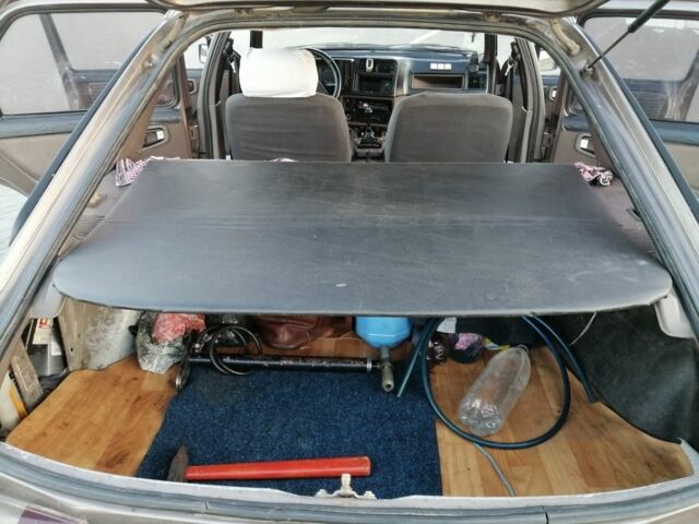 Коричневий Форд Сієрра, об'ємом двигуна 0 л та пробігом 250 тис. км за 1100 $, фото 6 на Automoto.ua