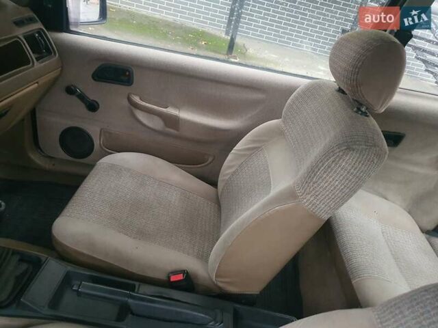 Коричневый Форд Сиерра, объемом двигателя 1.8 л и пробегом 40 тыс. км за 2000 $, фото 4 на Automoto.ua