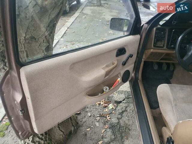 Коричневый Форд Сиерра, объемом двигателя 1.8 л и пробегом 40 тыс. км за 2000 $, фото 3 на Automoto.ua