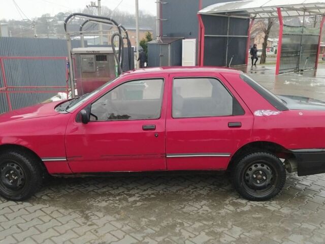 Красный Форд Сиерра, объемом двигателя 1.8 л и пробегом 200 тыс. км за 650 $, фото 5 на Automoto.ua