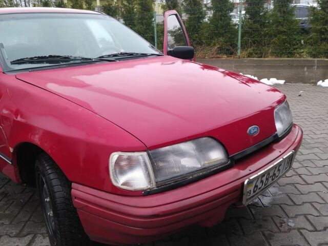 Красный Форд Сиерра, объемом двигателя 1.8 л и пробегом 200 тыс. км за 650 $, фото 4 на Automoto.ua