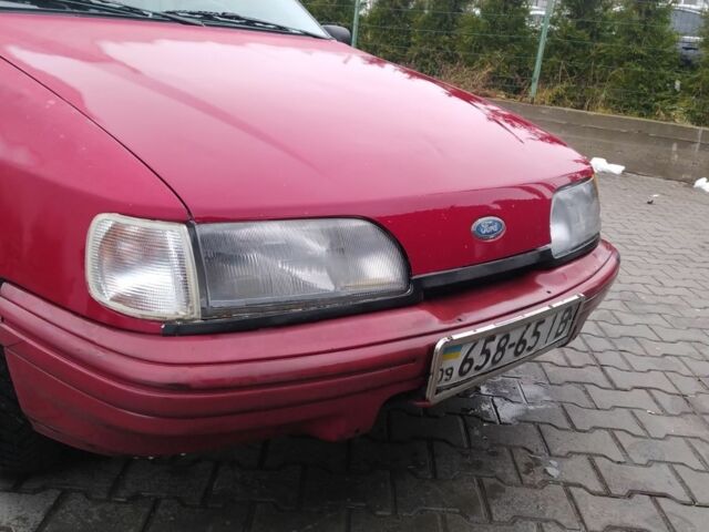 Красный Форд Сиерра, объемом двигателя 1.8 л и пробегом 200 тыс. км за 650 $, фото 3 на Automoto.ua