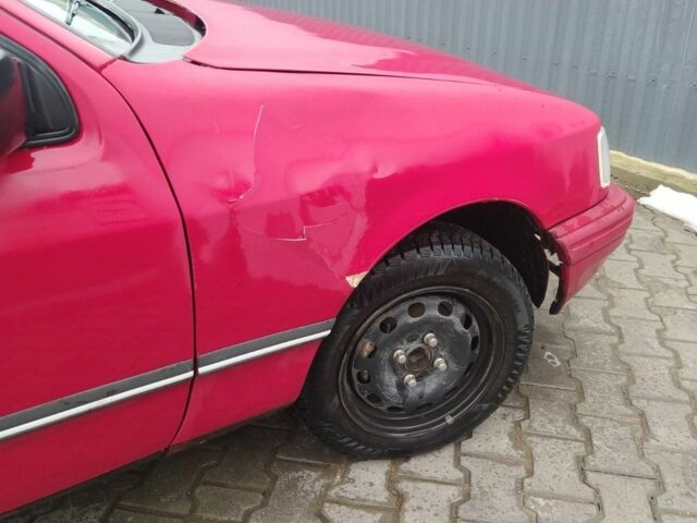 Красный Форд Сиерра, объемом двигателя 1.8 л и пробегом 200 тыс. км за 650 $, фото 9 на Automoto.ua