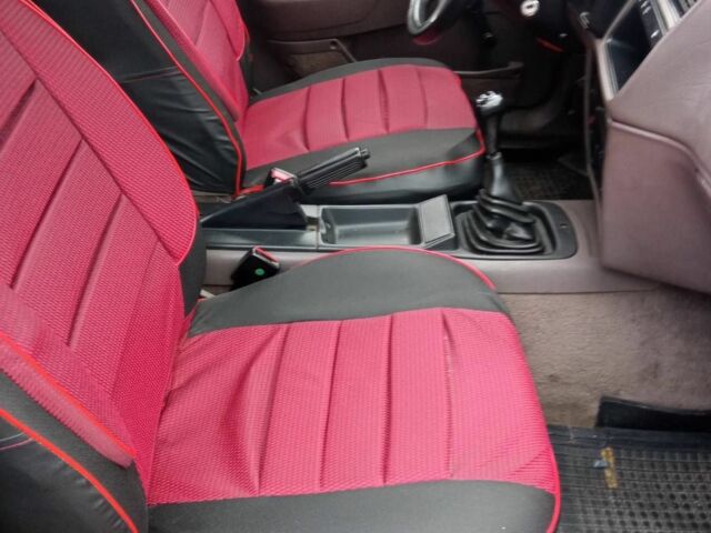 Червоний Форд Сієрра, об'ємом двигуна 2 л та пробігом 100 тис. км за 1536 $, фото 5 на Automoto.ua