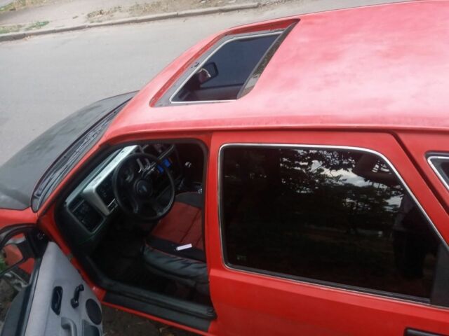 Красный Форд Сиерра, объемом двигателя 2 л и пробегом 180 тыс. км за 237 $, фото 2 на Automoto.ua