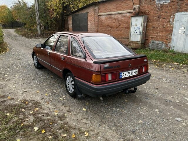 Красный Форд Сиерра, объемом двигателя 1.6 л и пробегом 200 тыс. км за 1450 $, фото 4 на Automoto.ua