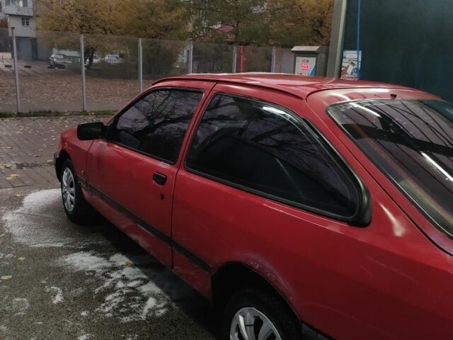 Красный Форд Сиерра, объемом двигателя 0 л и пробегом 105 тыс. км за 690 $, фото 2 на Automoto.ua