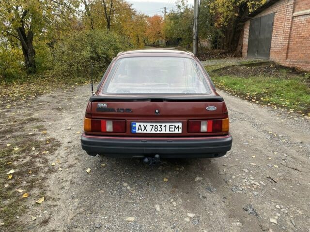 Красный Форд Сиерра, объемом двигателя 1.6 л и пробегом 200 тыс. км за 1450 $, фото 5 на Automoto.ua