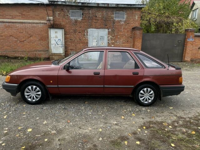 Красный Форд Сиерра, объемом двигателя 1.6 л и пробегом 200 тыс. км за 1450 $, фото 2 на Automoto.ua
