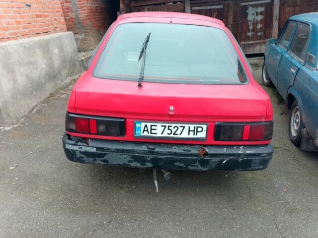 Красный Форд Сиерра, объемом двигателя 1.6 л и пробегом 100 тыс. км за 835 $, фото 2 на Automoto.ua