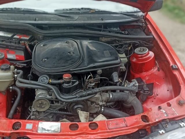 Красный Форд Сиерра, объемом двигателя 2 л и пробегом 230 тыс. км за 900 $, фото 7 на Automoto.ua