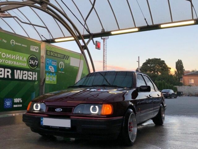 Красный Форд Сиерра, объемом двигателя 2 л и пробегом 250 тыс. км за 3333 $, фото 5 на Automoto.ua