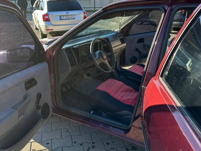 Форд Сієрра 1989 у Чернівцях на Automoto.ua Червоний Форд Сієрра, об'ємом двигуна 2 л та пробігом 1 тис. км за 1350 $, фото 5 на Automoto.ua