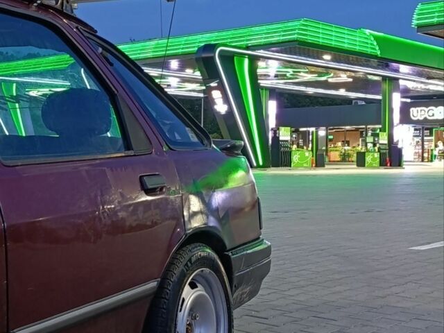 Червоний Форд Сієрра, об'ємом двигуна 2 л та пробігом 1 тис. км за 1800 $, фото 7 на Automoto.ua