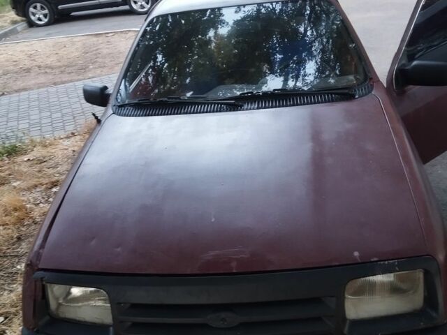 Красный Форд Сиерра, объемом двигателя 2 л и пробегом 60 тыс. км за 416 $, фото 2 на Automoto.ua