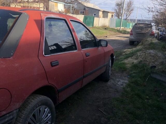 Красный Форд Сиерра, объемом двигателя 2 л и пробегом 3 тыс. км за 713 $, фото 2 на Automoto.ua