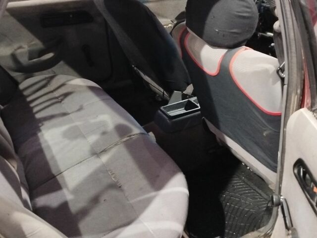 Червоний Форд Сієрра, об'ємом двигуна 2 л та пробігом 100 тис. км за 841 $, фото 4 на Automoto.ua