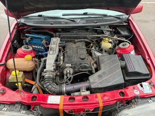 Красный Форд Сиерра, объемом двигателя 2 л и пробегом 255 тыс. км за 1100 $, фото 6 на Automoto.ua