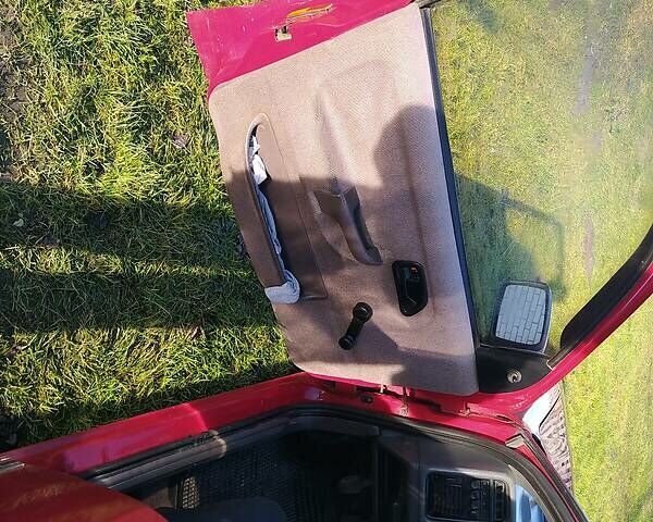 Красный Форд Сиерра, объемом двигателя 1.8 л и пробегом 300 тыс. км за 1000 $, фото 7 на Automoto.ua