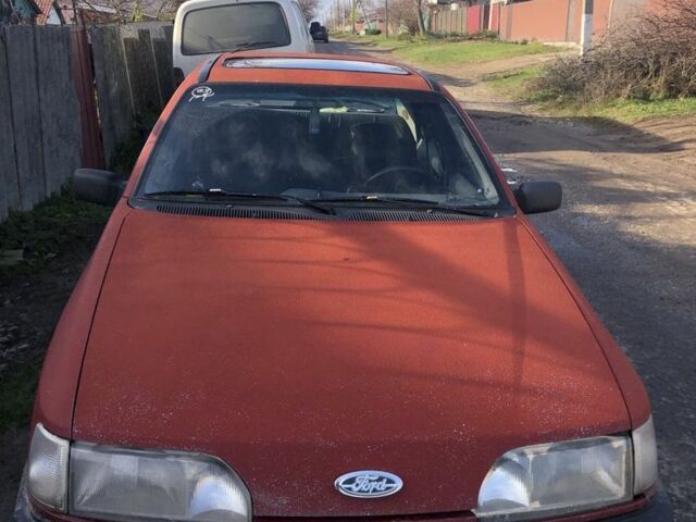 Красный Форд Сиерра, объемом двигателя 2 л и пробегом 3 тыс. км за 713 $, фото 1 на Automoto.ua