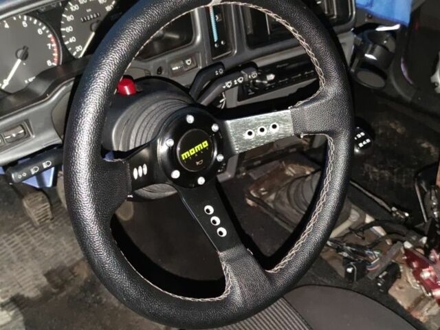 Красный Форд Сиерра, объемом двигателя 1.8 л и пробегом 99 тыс. км за 1750 $, фото 1 на Automoto.ua