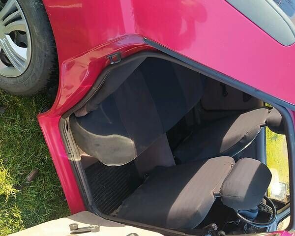 Красный Форд Сиерра, объемом двигателя 1.8 л и пробегом 300 тыс. км за 1000 $, фото 12 на Automoto.ua