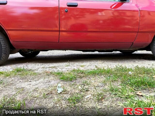 Червоний Форд Сієрра, об'ємом двигуна 2 л та пробігом 0 тис. км за 950 $, фото 5 на Automoto.ua
