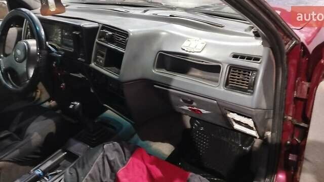 Червоний Форд Сієрра, об'ємом двигуна 2 л та пробігом 100 тис. км за 841 $, фото 4 на Automoto.ua