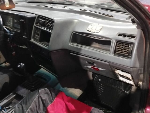 Червоний Форд Сієрра, об'ємом двигуна 2 л та пробігом 100 тис. км за 841 $, фото 5 на Automoto.ua