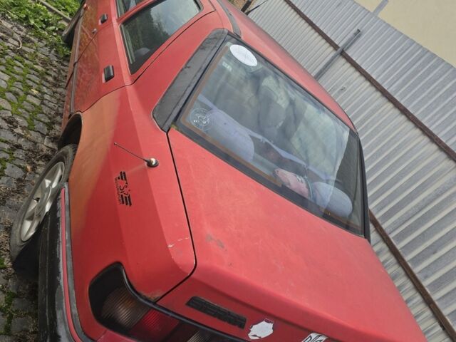 Красный Форд Сиерра, объемом двигателя 1.8 л и пробегом 12 тыс. км за 500 $, фото 5 на Automoto.ua