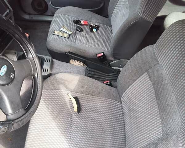 Красный Форд Сиерра, объемом двигателя 0 л и пробегом 350 тыс. км за 1100 $, фото 8 на Automoto.ua