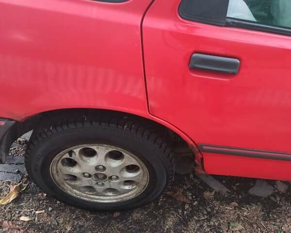 Красный Форд Сиерра, объемом двигателя 0 л и пробегом 350 тыс. км за 1100 $, фото 2 на Automoto.ua