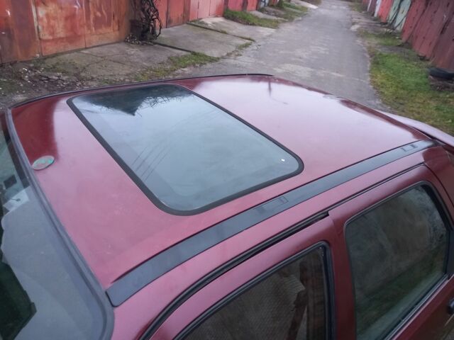 Красный Форд Сиерра, объемом двигателя 2 л и пробегом 500 тыс. км за 639 $, фото 10 на Automoto.ua