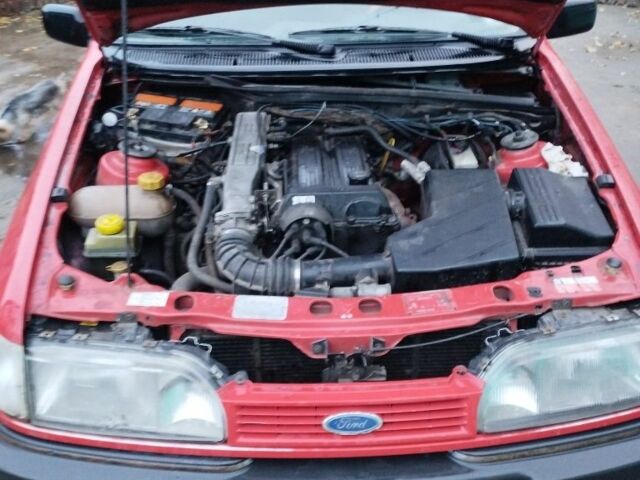 Красный Форд Сиерра, объемом двигателя 2 л и пробегом 59 тыс. км за 998 $, фото 6 на Automoto.ua