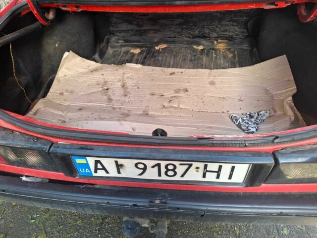 Красный Форд Сиерра, объемом двигателя 2 л и пробегом 50 тыс. км за 716 $, фото 4 на Automoto.ua