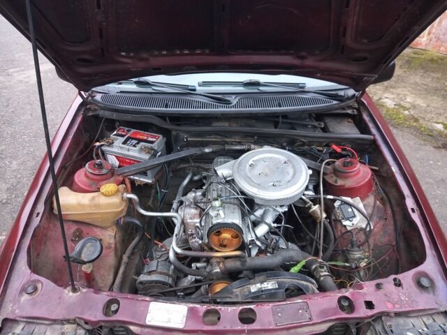 Красный Форд Сиерра, объемом двигателя 2 л и пробегом 500 тыс. км за 639 $, фото 9 на Automoto.ua
