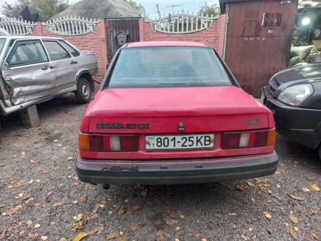 Красный Форд Сиерра, объемом двигателя 0 л и пробегом 10 тыс. км за 400 $, фото 4 на Automoto.ua