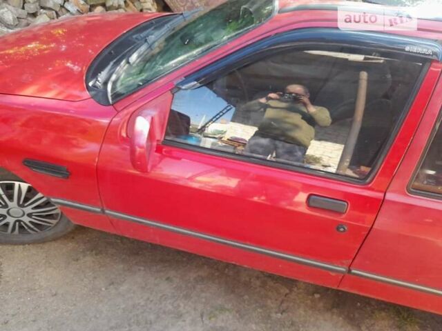 Красный Форд Сиерра, объемом двигателя 2 л и пробегом 300 тыс. км за 800 $, фото 5 на Automoto.ua