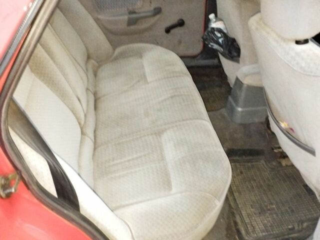 Красный Форд Сиерра, объемом двигателя 2 л и пробегом 59 тыс. км за 998 $, фото 7 на Automoto.ua