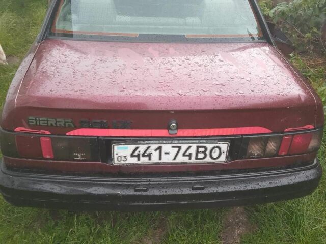 Красный Форд Сиерра, объемом двигателя 2 л и пробегом 440 тыс. км за 500 $, фото 3 на Automoto.ua