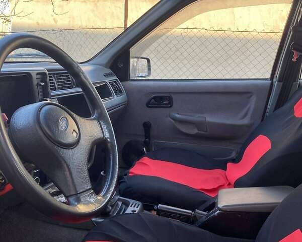 Червоний Форд Сієрра, об'ємом двигуна 1.8 л та пробігом 168 тис. км за 1200 $, фото 3 на Automoto.ua