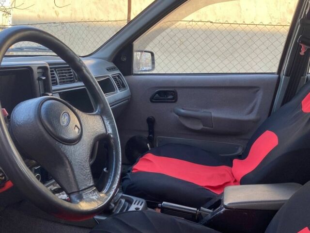 Красный Форд Сиерра, объемом двигателя 1.8 л и пробегом 168 тыс. км за 1200 $, фото 5 на Automoto.ua