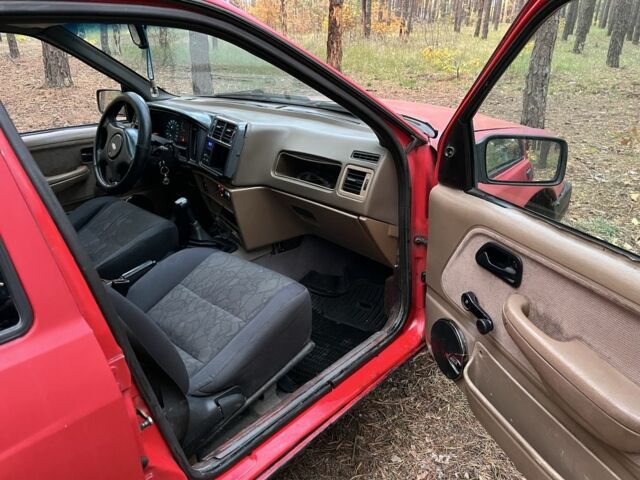 Червоний Форд Сієрра, об'ємом двигуна 2 л та пробігом 3 тис. км за 900 $, фото 7 на Automoto.ua